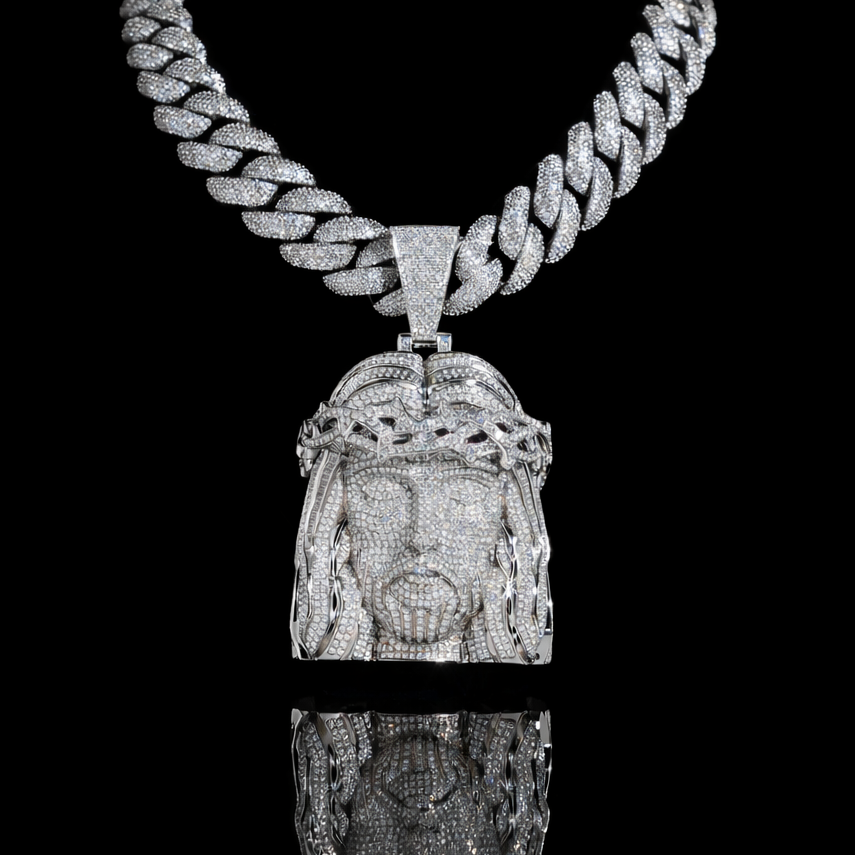 Diamond-encrusted jesus pentant in 10k gold and vvs1 stones