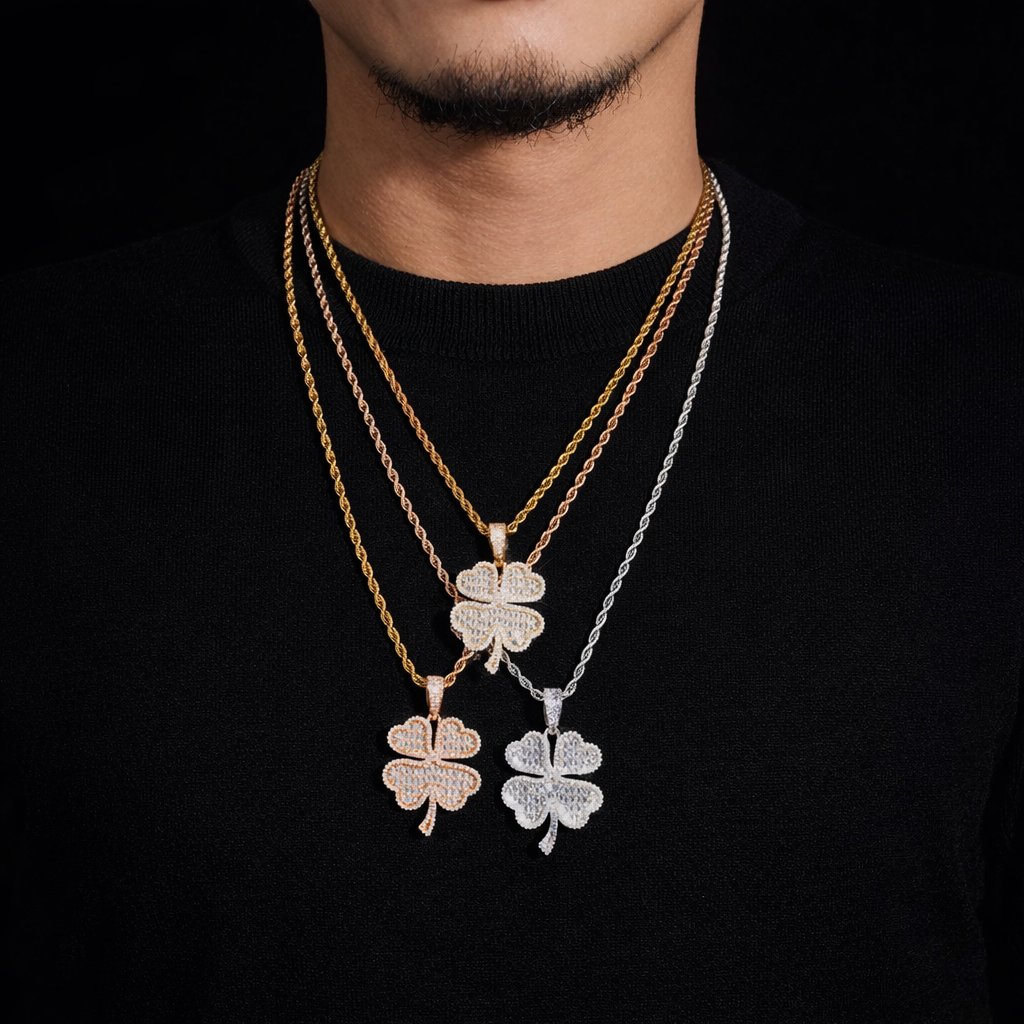 ICE OF LUCK VVS1 18K Gold Pendant